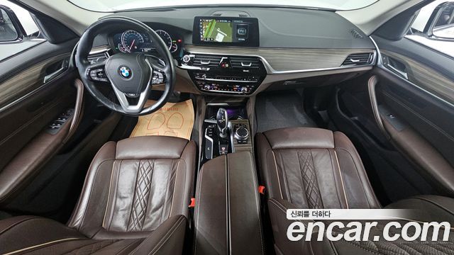 BMW 5-Series 2018 — photo 7