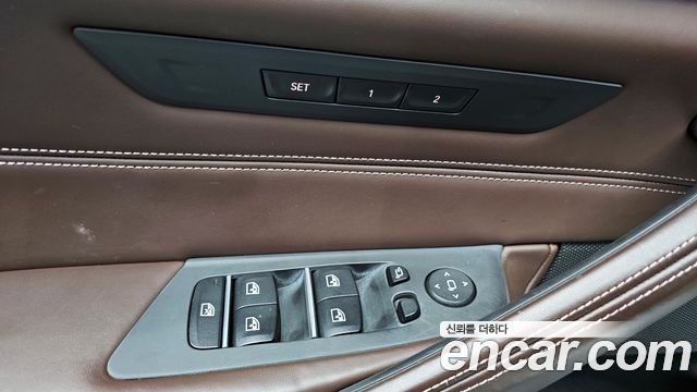 BMW 5-Series 2018 — photo 12