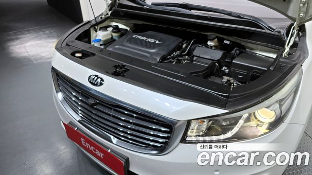 Kia Canival 2015 — photo 6