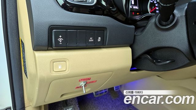 Kia Canival 2015 — photo 14