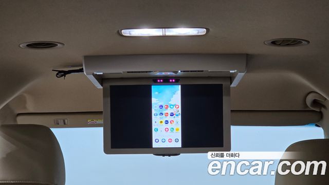 Kia Canival 2015 — photo 17