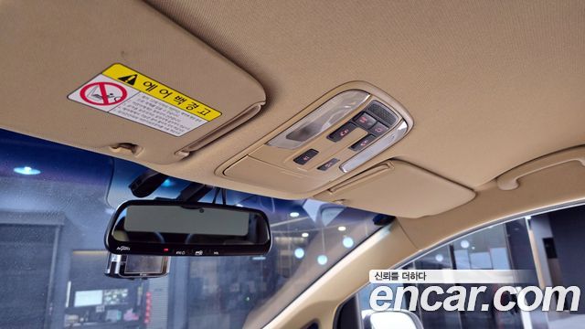 Kia Canival 2015 — photo 20