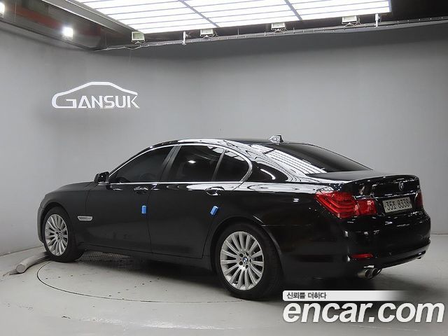 BMW 7-Series 2012 — photo 2