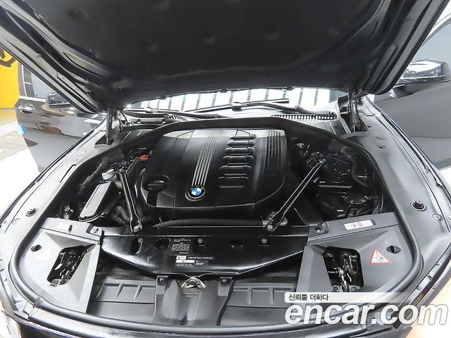 BMW 7-Series 2012 — photo 6