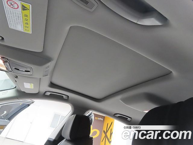 BMW 7-Series 2012 — photo 13