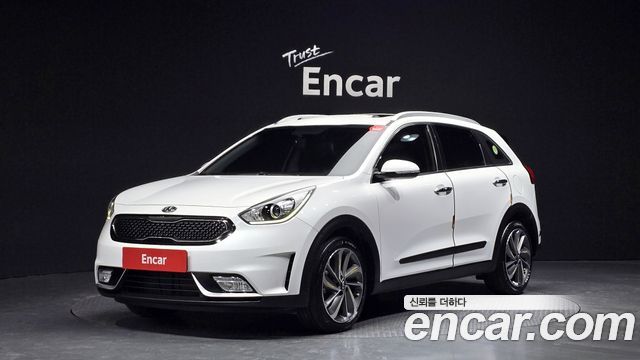 Kia Niro 2017 — photo 1