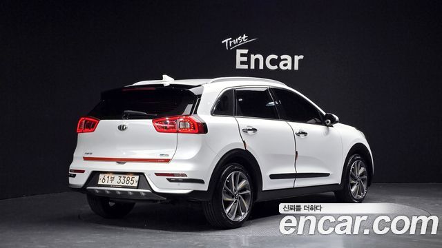 Kia Niro 2017 — photo 2