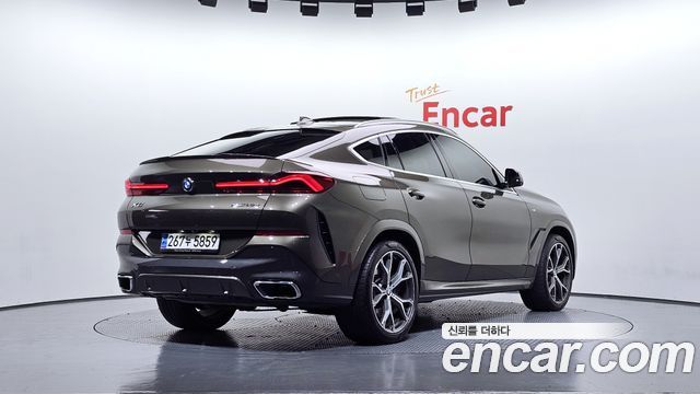BMW X6 2021 — photo 2