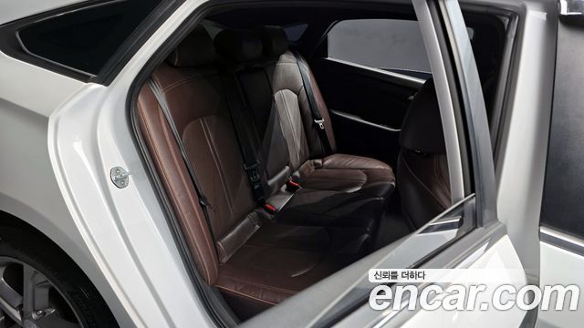 Hyundai Sonata 2018 — photo 12