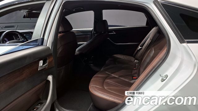 Hyundai Sonata 2018 — photo 13