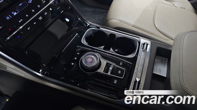 Kia Canival 2021 — photo 9