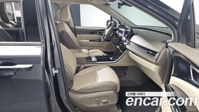 Kia Canival 2021 — photo 11