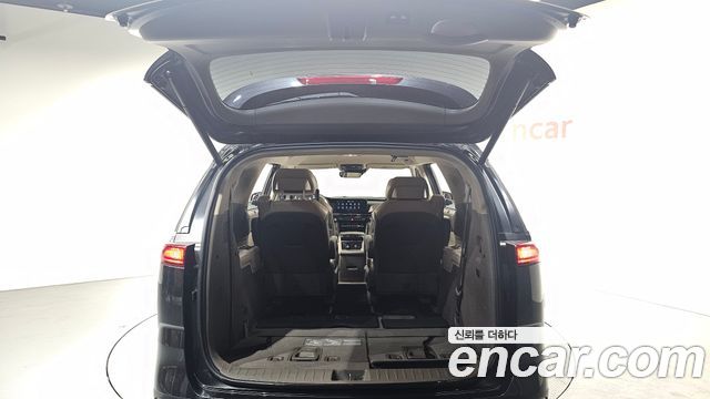 Kia Canival 2021 — photo 20