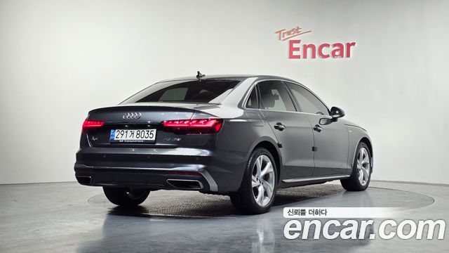 Audi A4 2021 — photo 2