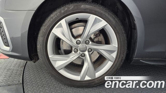 Audi A4 2021 — photo 5