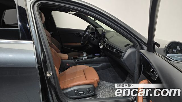 Audi A4 2021 — photo 11