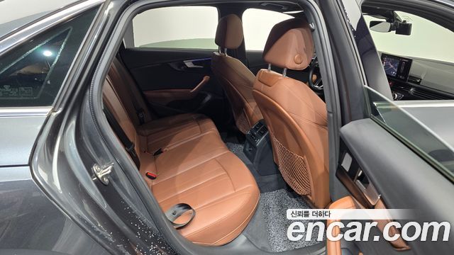 Audi A4 2021 — photo 12