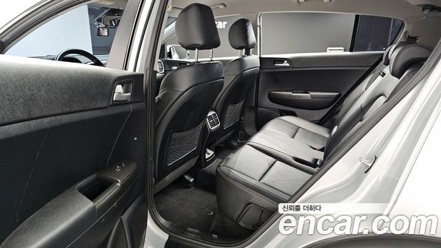 Kia Sportage 2019 — photo 12