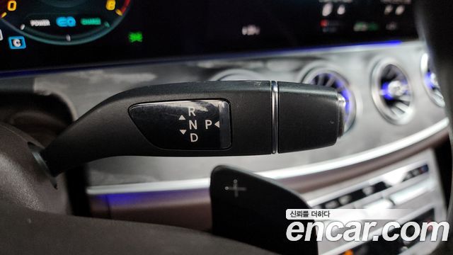 Mercedes-Benz CLS-Class 2021 — photo 9