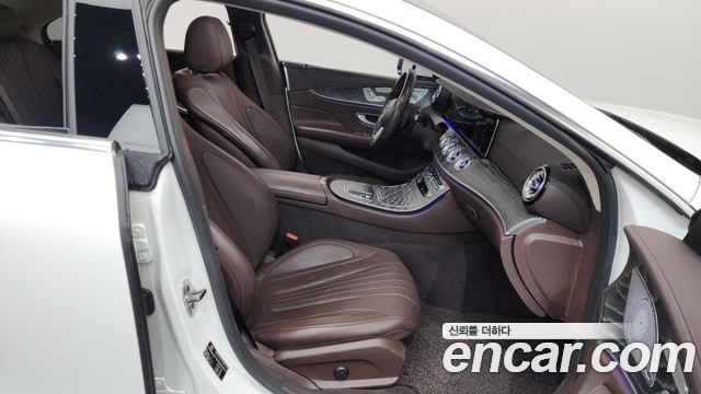 Mercedes-Benz CLS-Class 2021 — photo 11