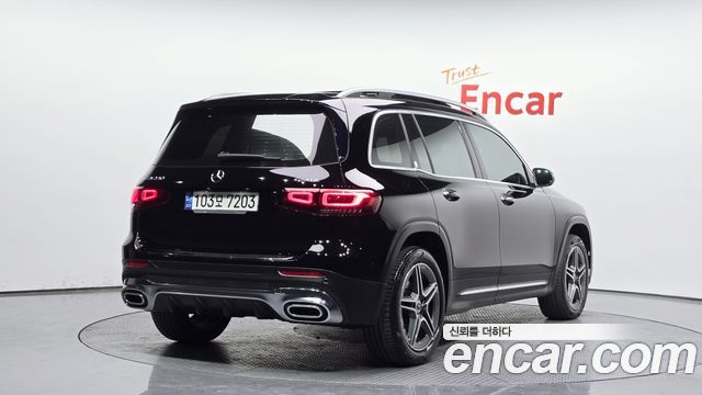 Mercedes-Benz GLB-Class 2021 — photo 2