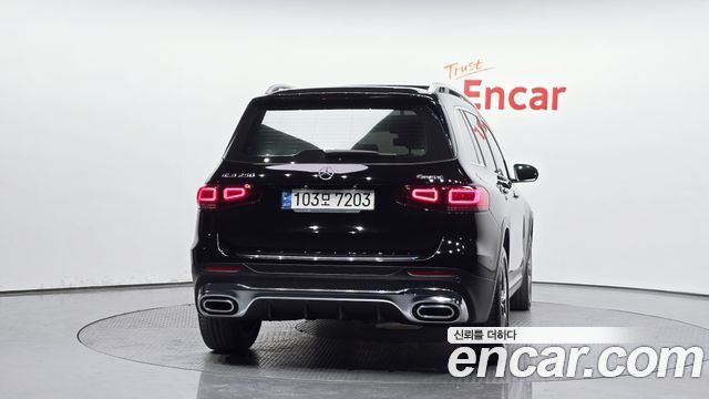 Mercedes-Benz GLB-Class 2021 — photo 4