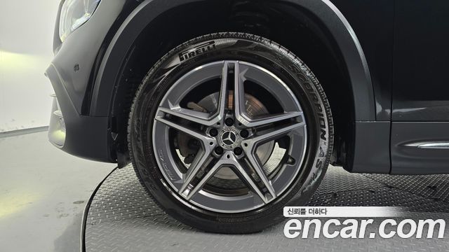 Mercedes-Benz GLB-Class 2021 — photo 5