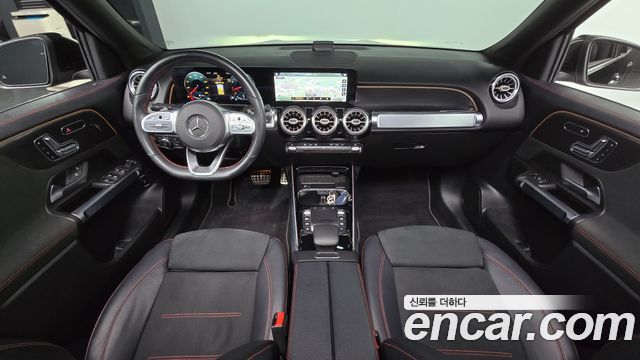 Mercedes-Benz GLB-Class 2021 — photo 7