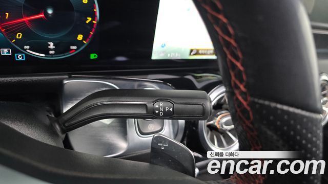 Mercedes-Benz GLB-Class 2021 — photo 9