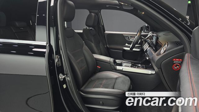Mercedes-Benz GLB-Class 2021 — photo 10