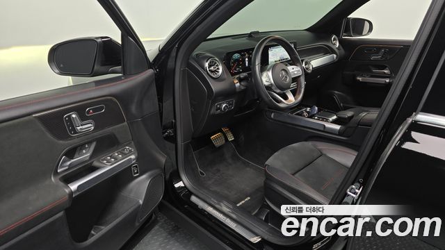 Mercedes-Benz GLB-Class 2021 — photo 11