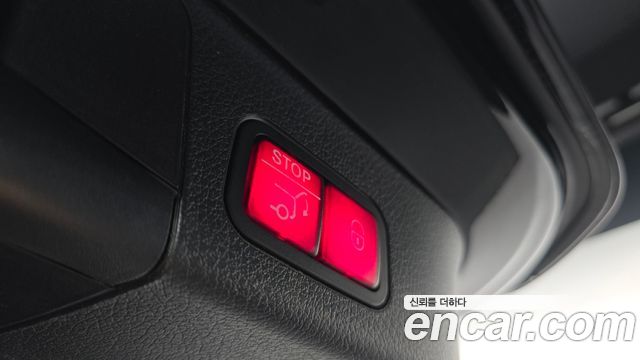 Mercedes-Benz GLB-Class 2021 — photo 20