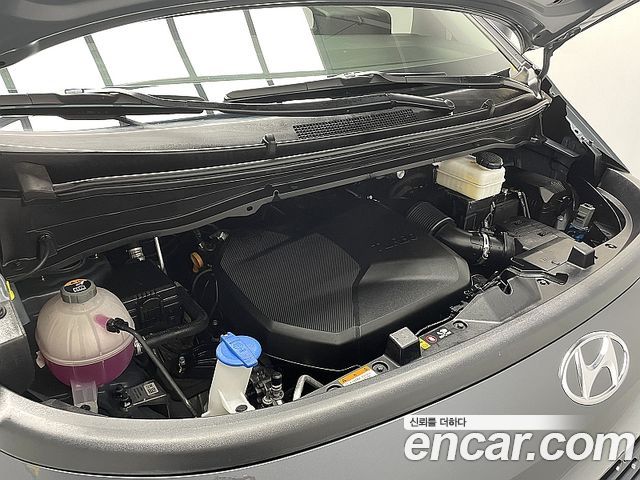 Hyundai Staria 2023 — photo 6