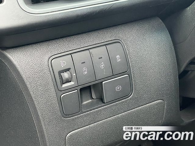 Hyundai Staria 2023 — photo 13