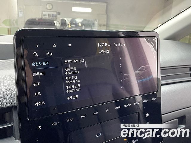 Hyundai Staria 2023 — photo 15