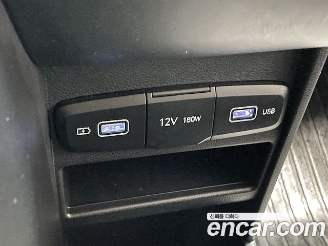 Hyundai Staria 2023 — photo 19