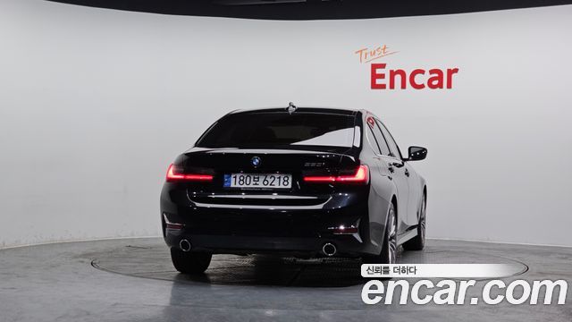 BMW 3-Series 2021 — photo 4