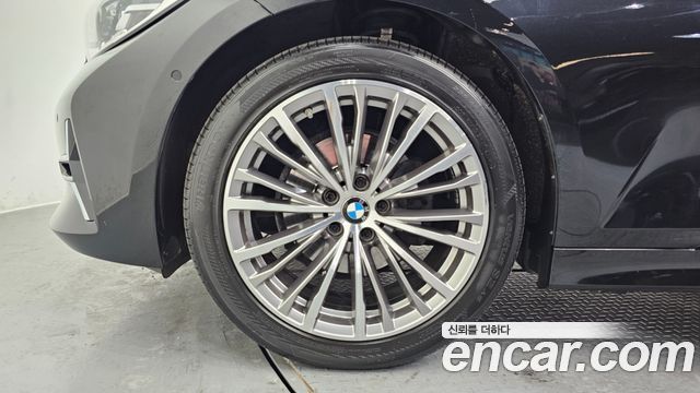 BMW 3-Series 2021 — photo 5