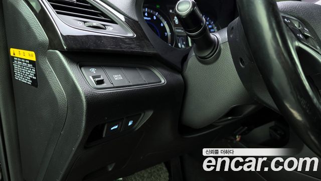 Hyundai Grandeur 2016 — photo 18