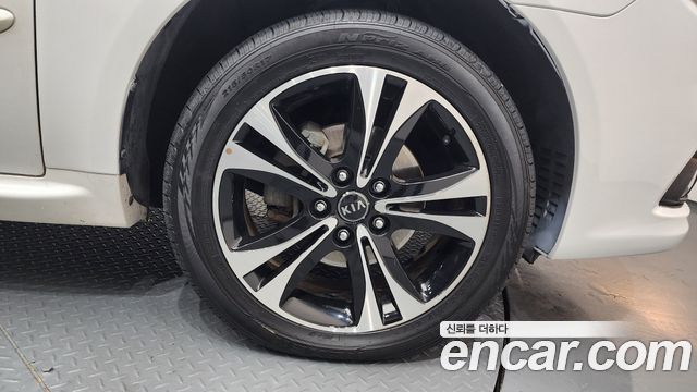 Kia LOTZE 2010 — photo 5