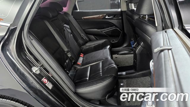 Kia K7 2017 — photo 12