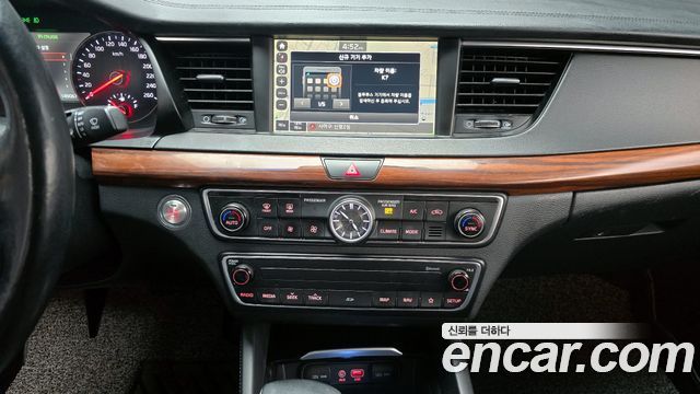 Kia K7 2017 — photo 14