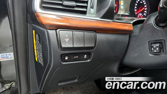 Kia K7 2017 — photo 16