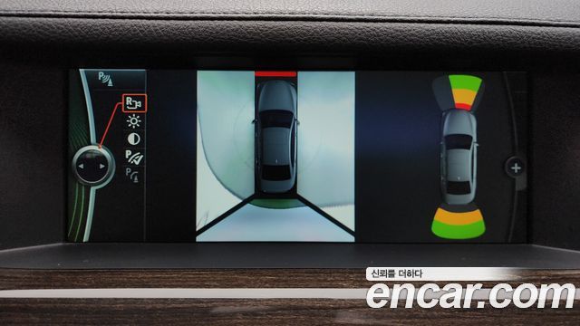 BMW 7-Series 2011 — photo 15