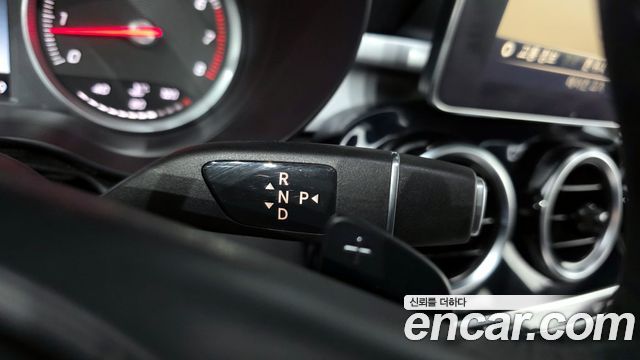 Mercedes-Benz C-Class 2018 — photo 9