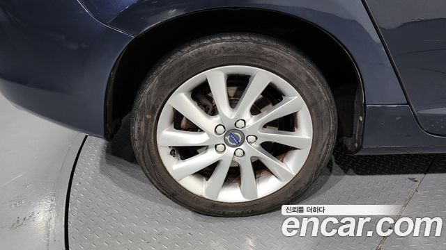 Volvo V60 2015 — photo 5