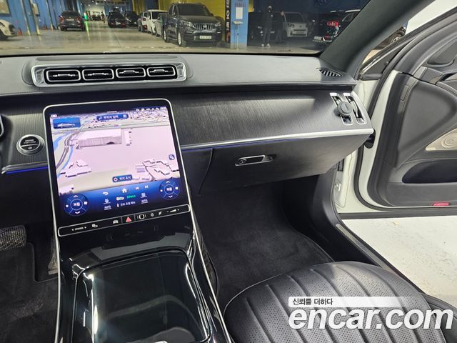 Mercedes-Benz S-Class 2022 — photo 8