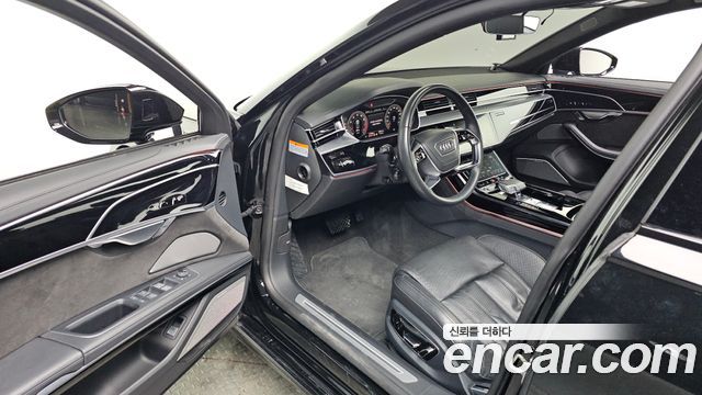 Audi A8 2021 — photo 10