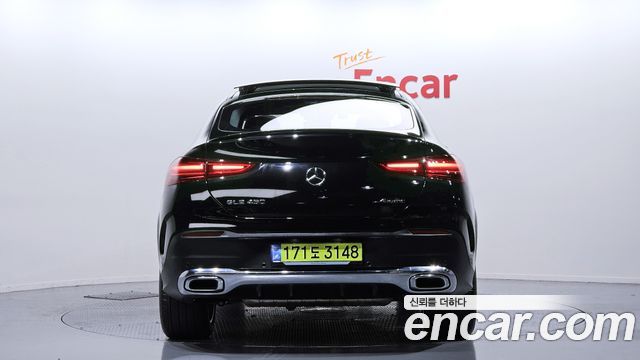 Mercedes-Benz GLE-Class 2025 — photo 4