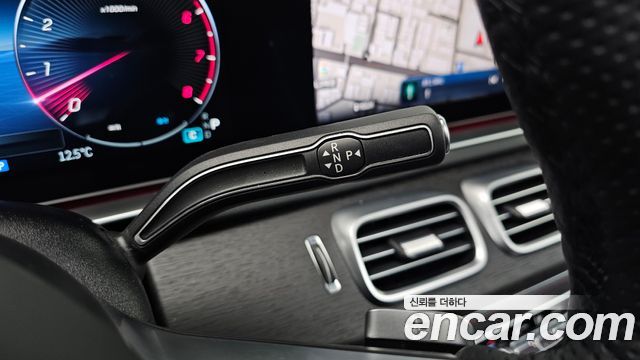 Mercedes-Benz GLE-Class 2025 — photo 9